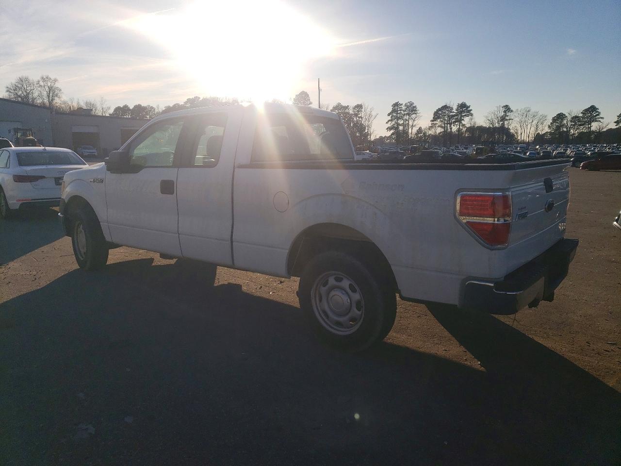 Ford F-150 Super Cab