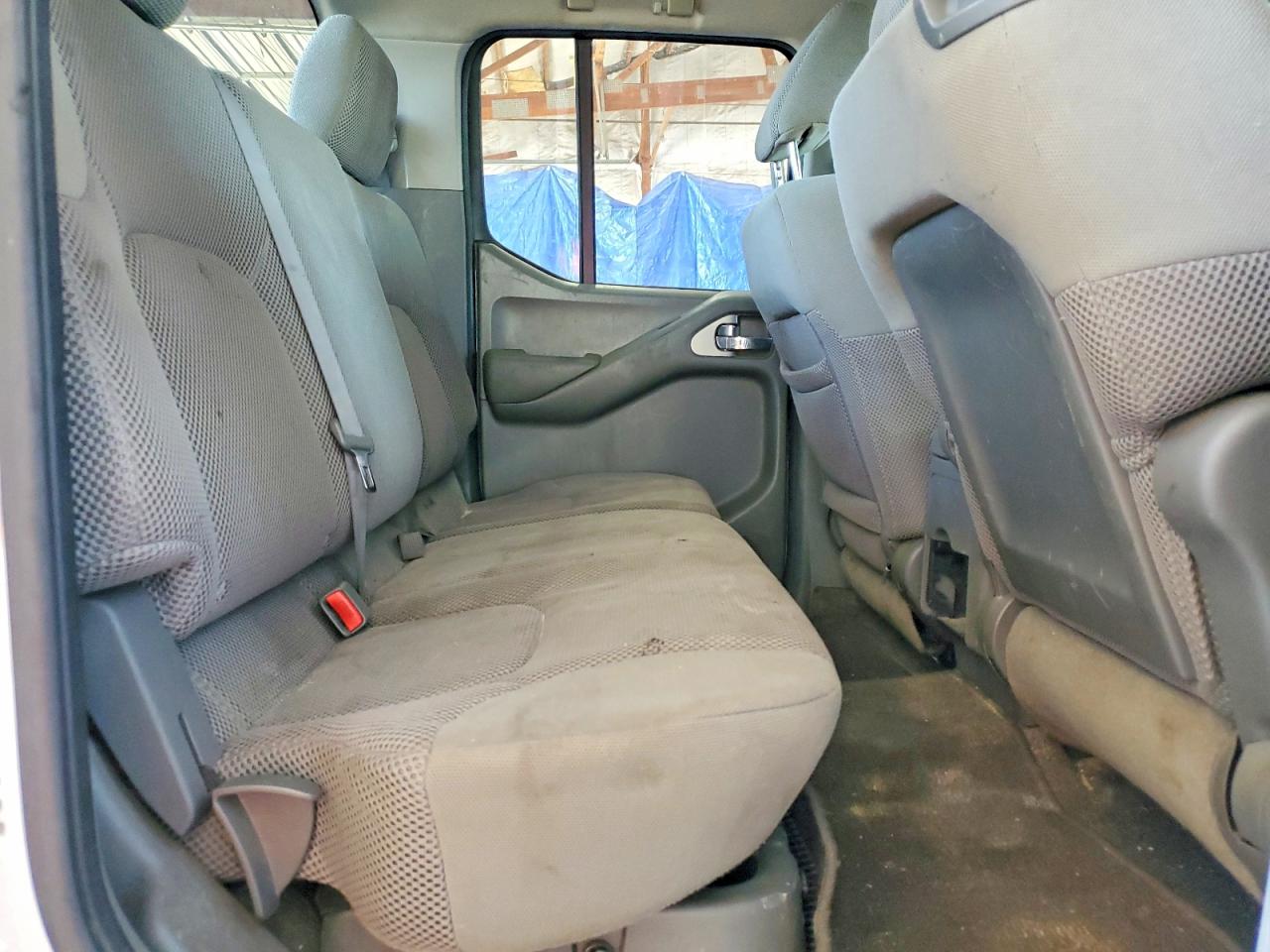 Nissan Frontier Se V6