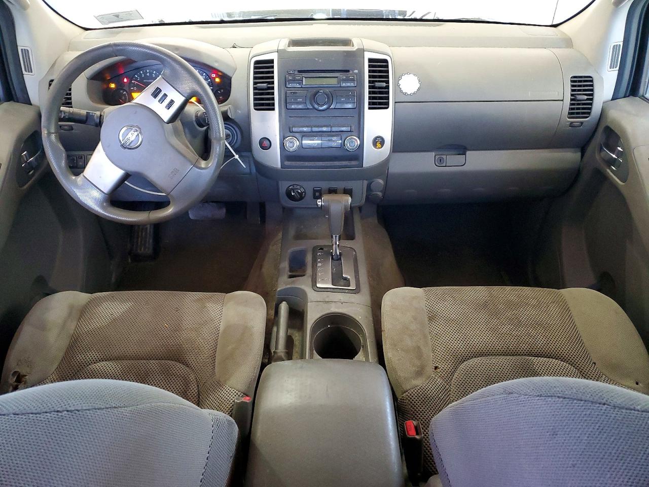 Nissan Frontier Se V6