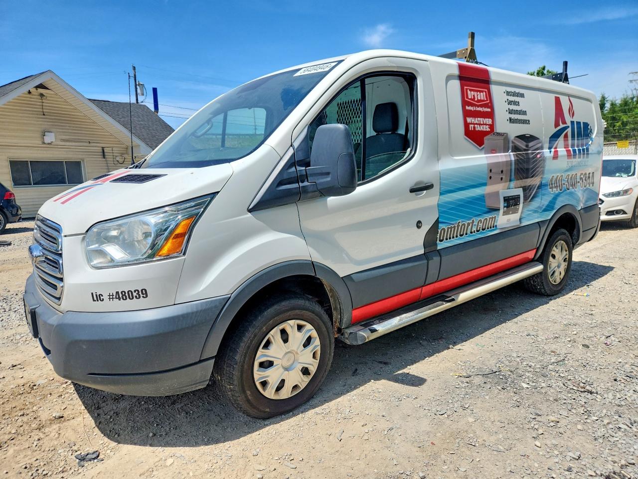 Salvage Ford Transit Image