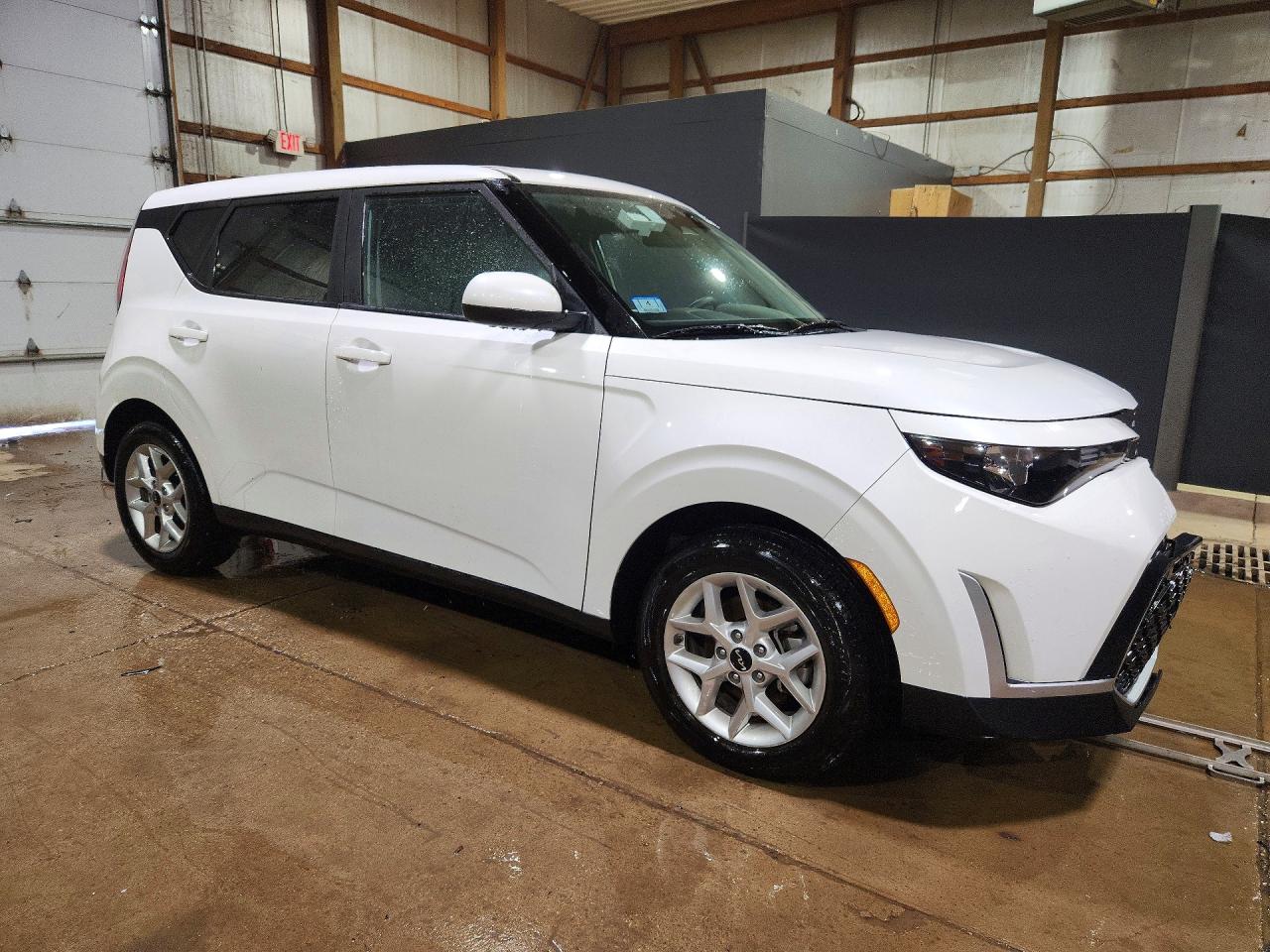 Kia Soul Lx