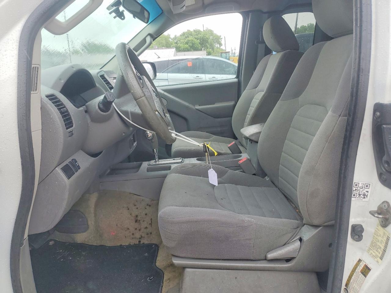 Nissan Frontier S