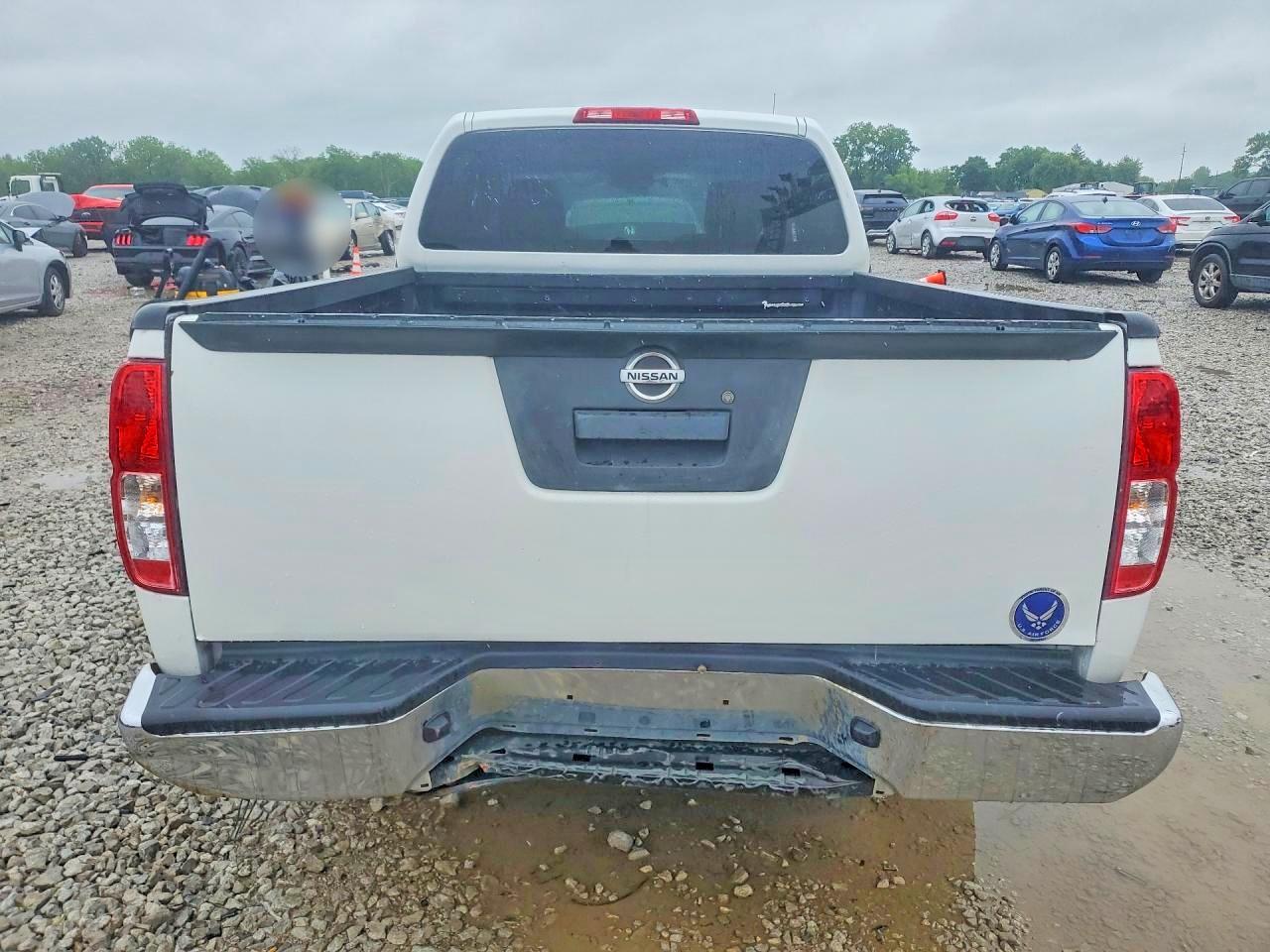 Nissan Frontier S