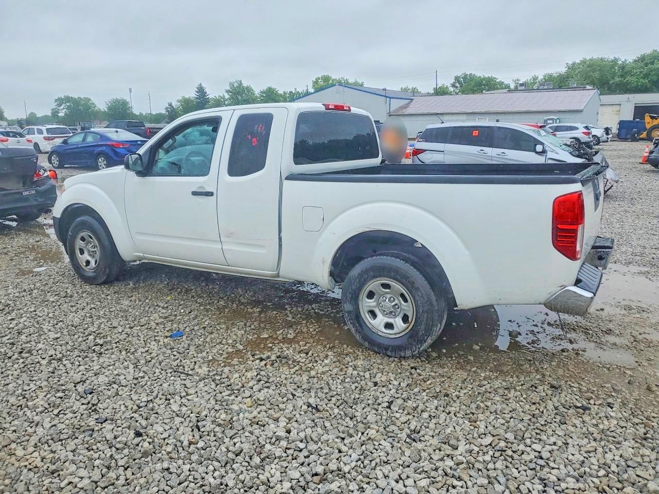 Nissan Frontier S