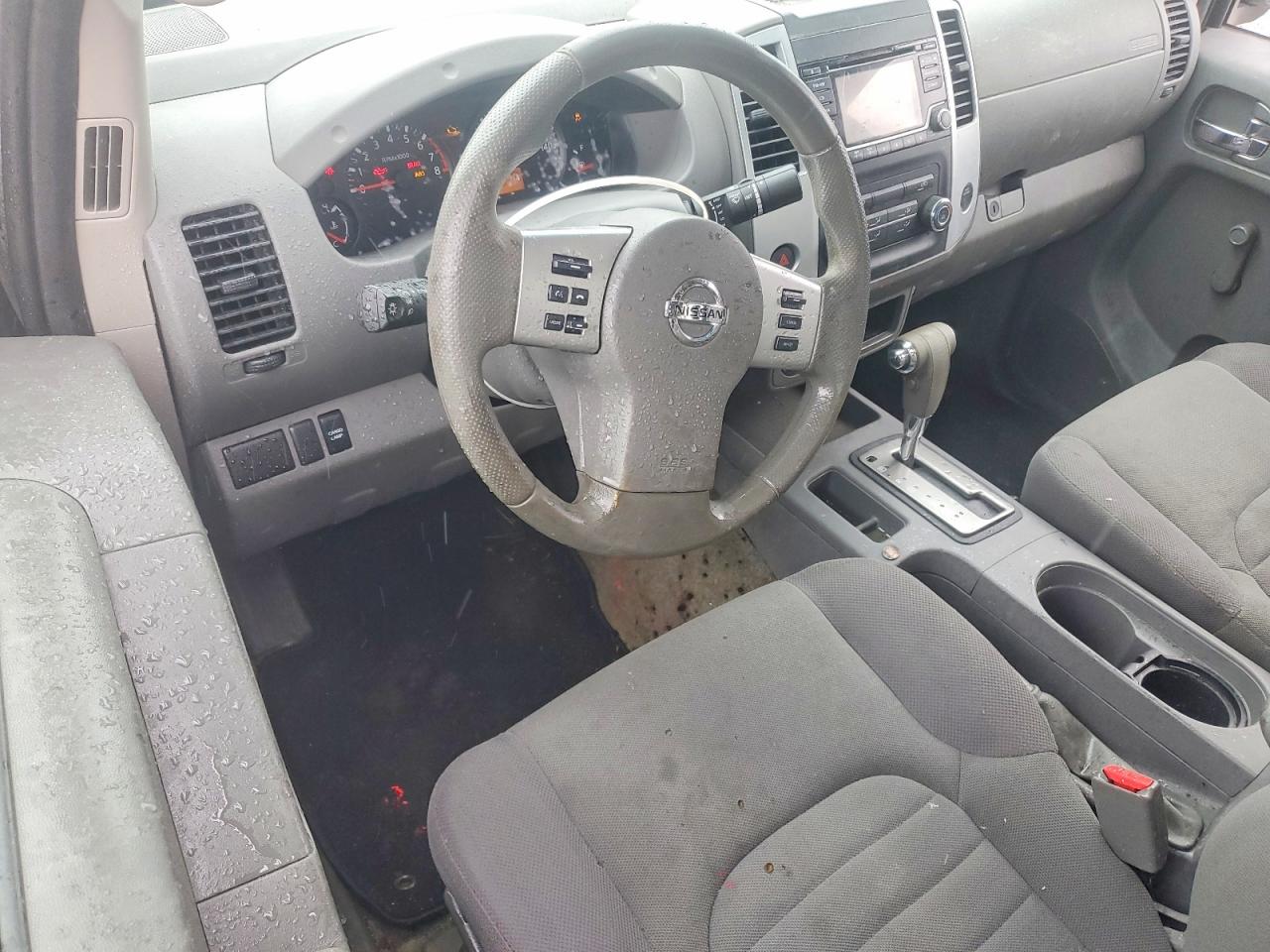 Nissan Frontier S
