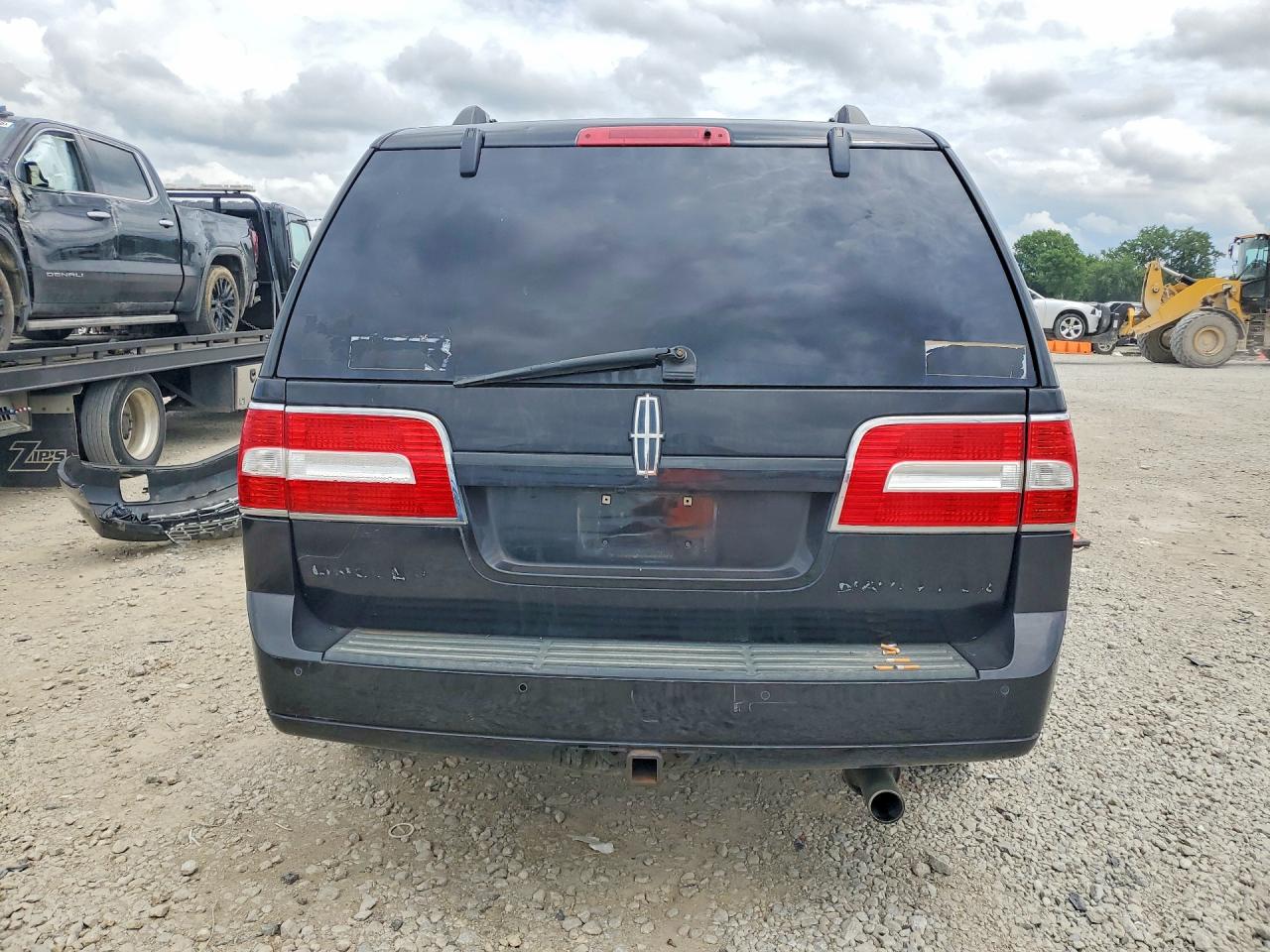 Lincoln Navigator