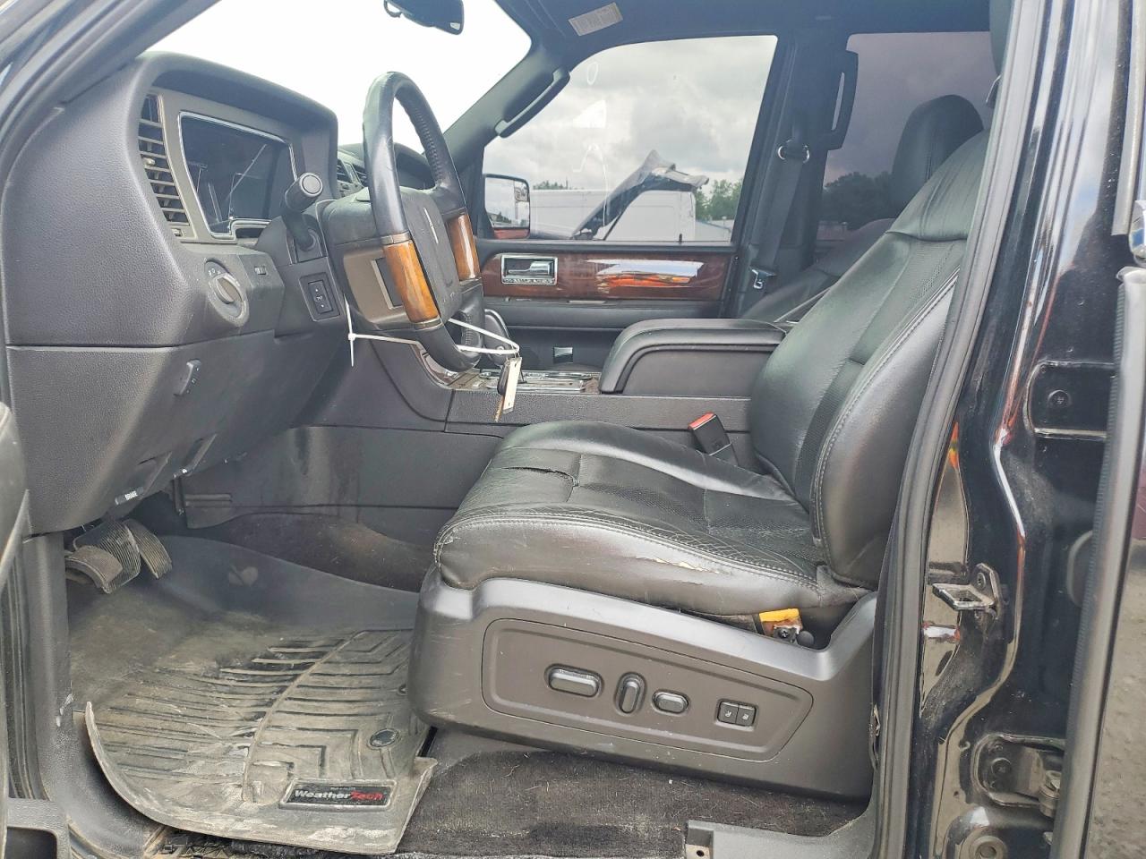 Lincoln Navigator