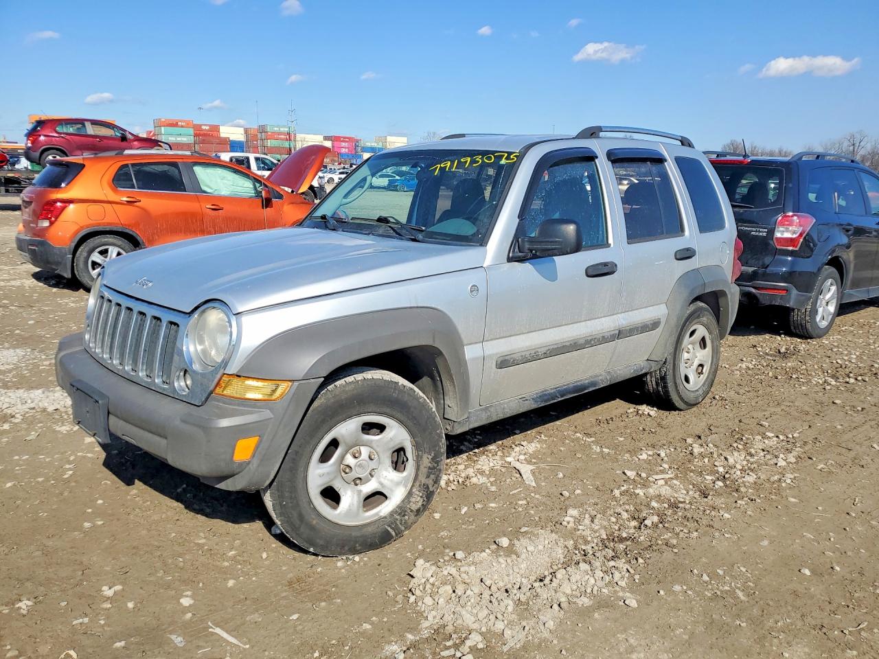 Salvage Jeep Liberty Image
