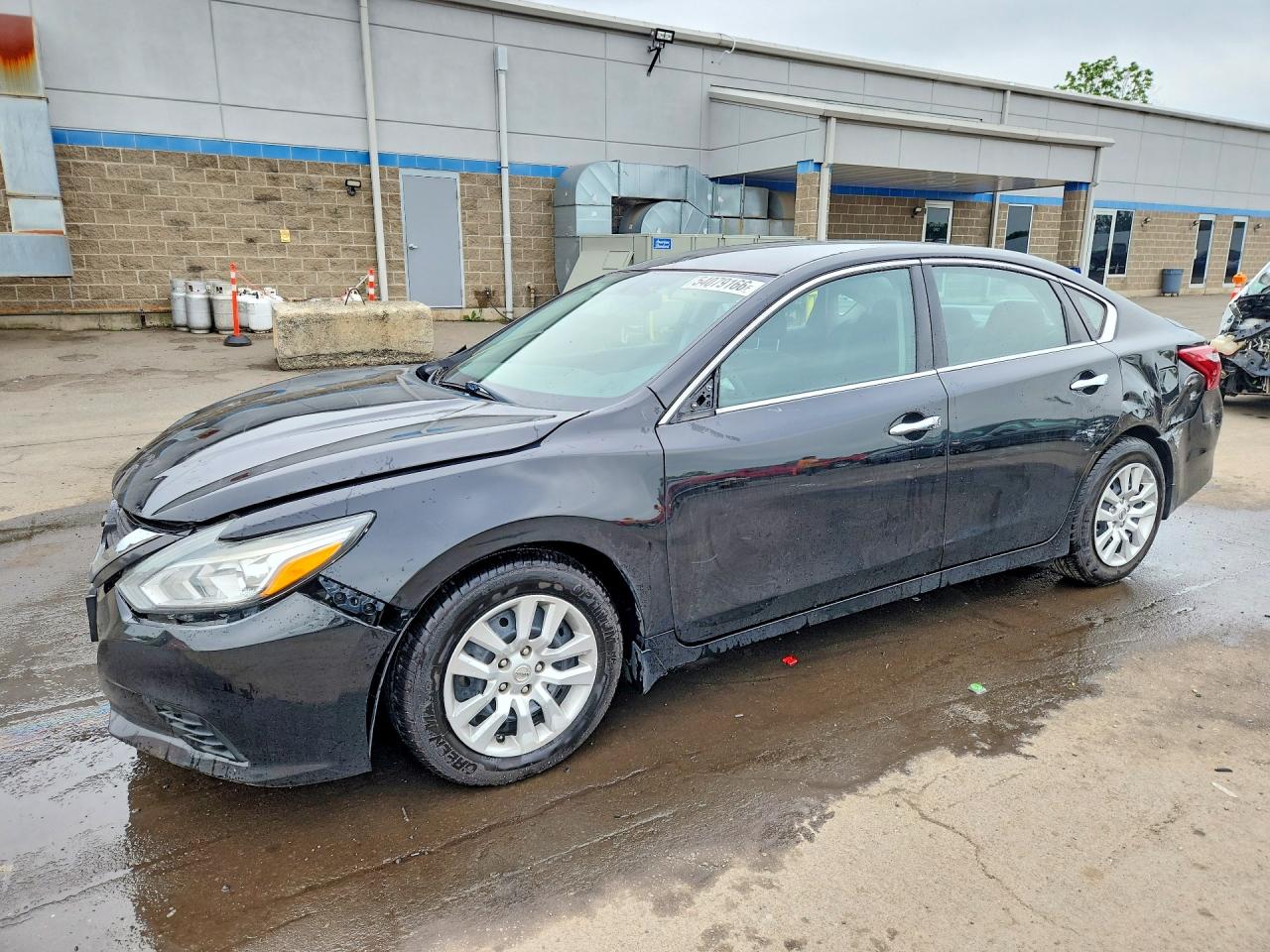Salvage Nissan Altima Image