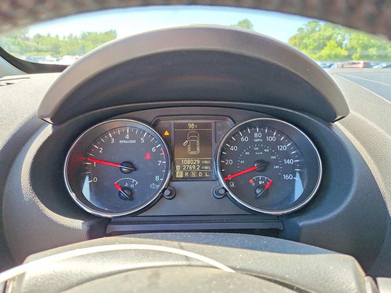 Nissan Rogue S