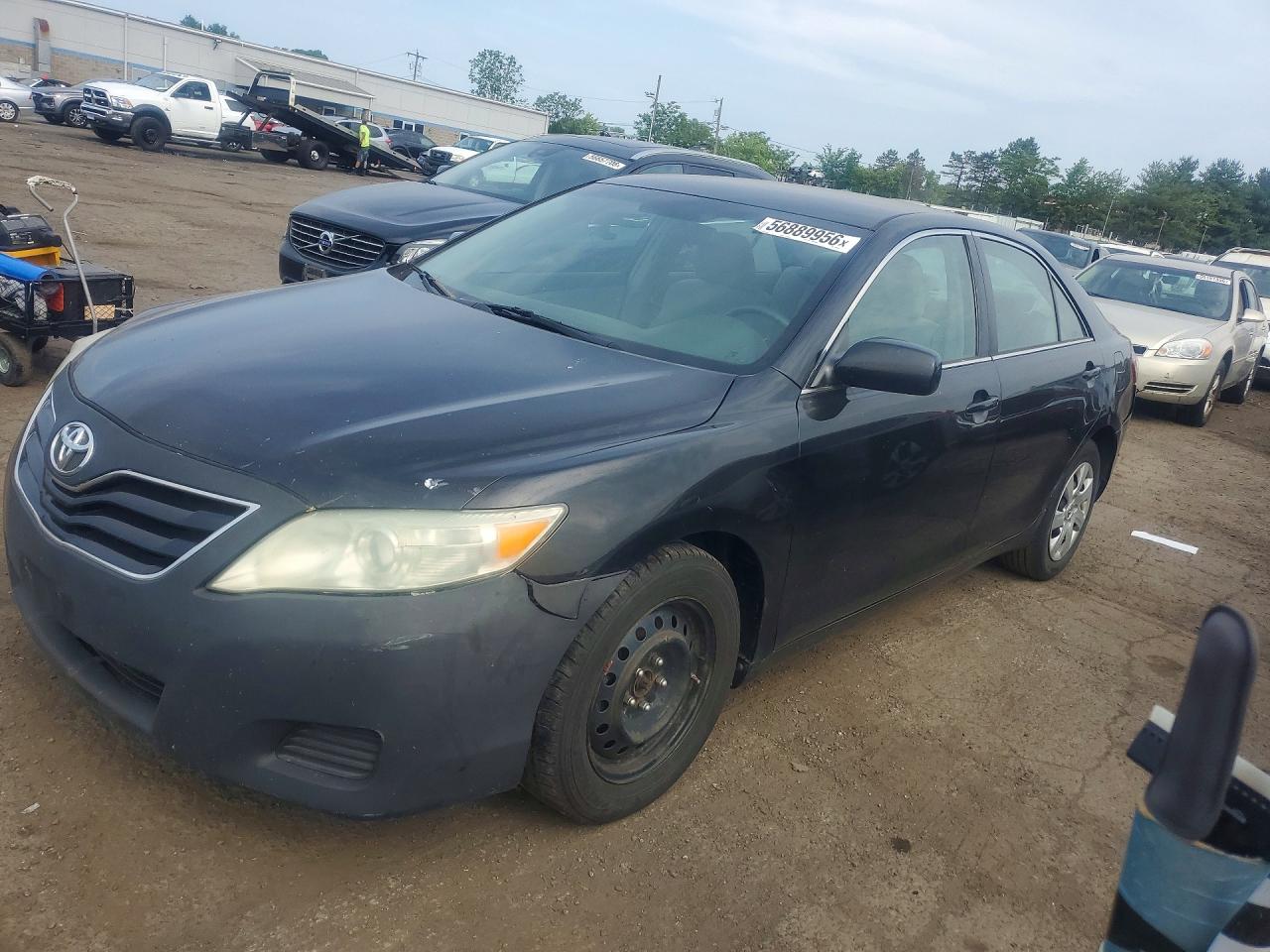 Salvage Toyota Camry Image