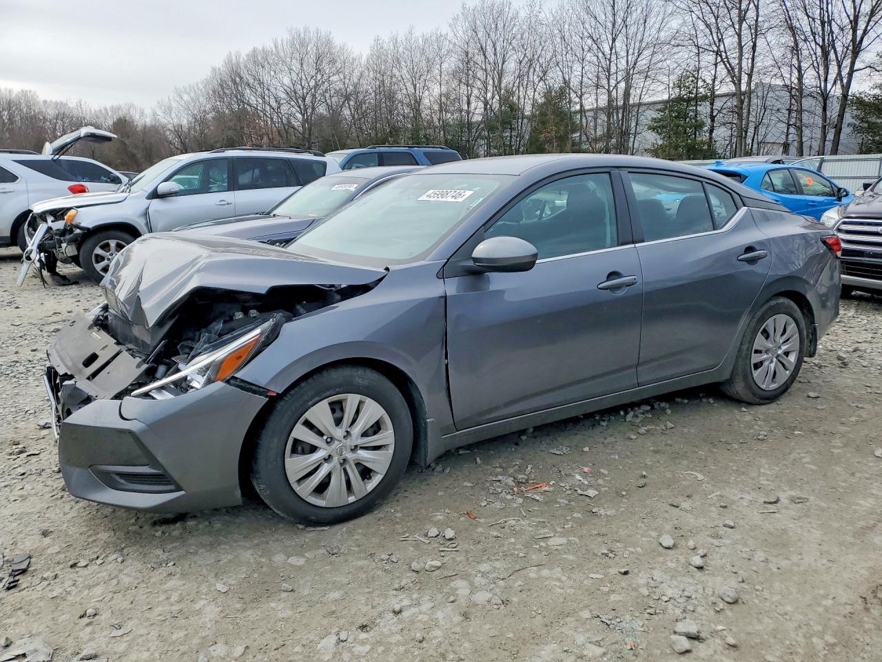 Salvage Nissan Sentra Image