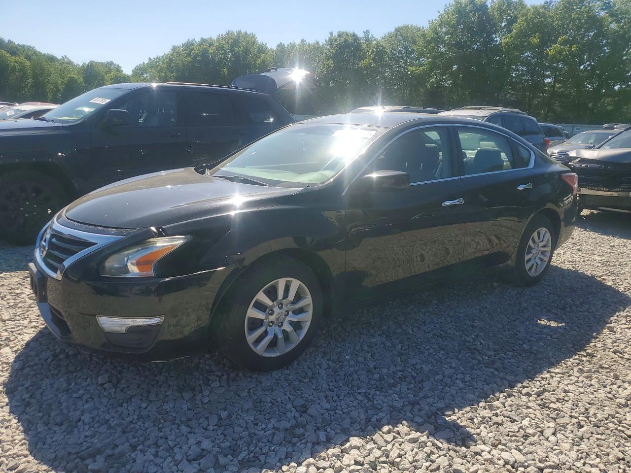 Salvage Nissan Altima Image