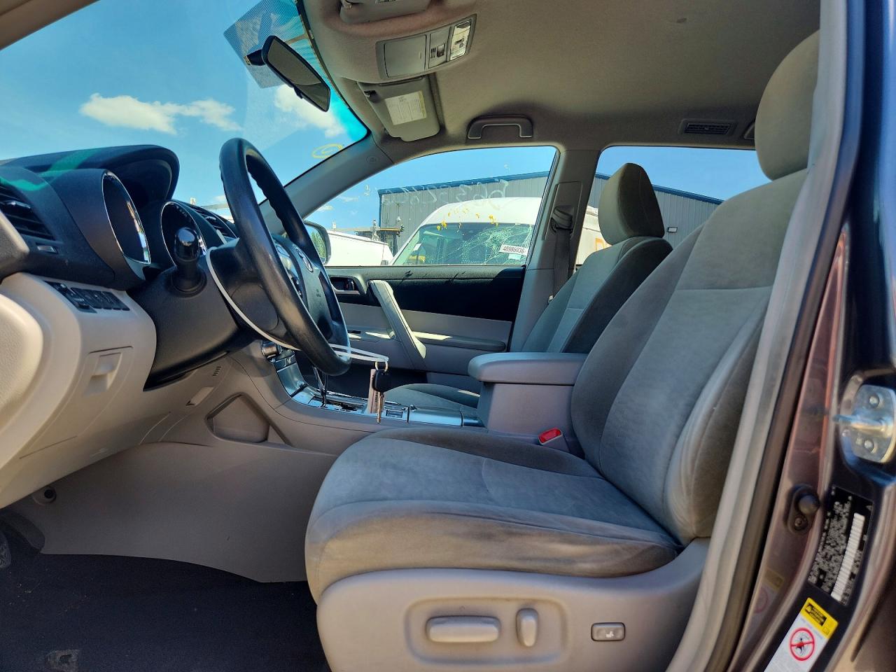 Toyota Highlander Base
