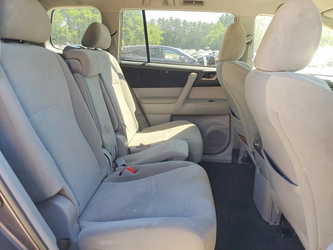 Toyota Highlander Base