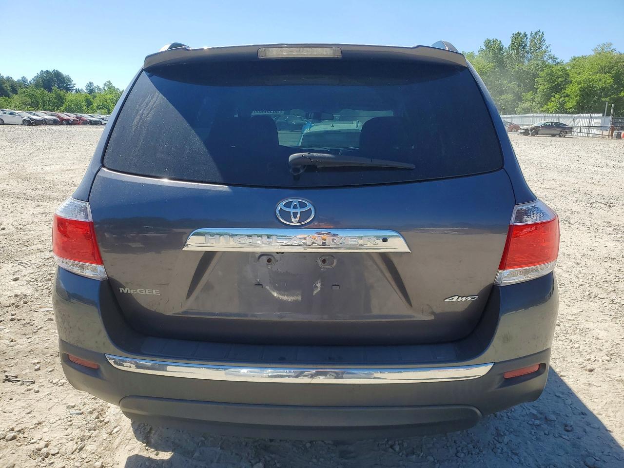 Toyota Highlander Base