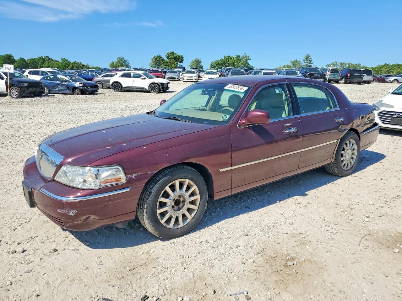 Salvage Lincoln Towncar Image