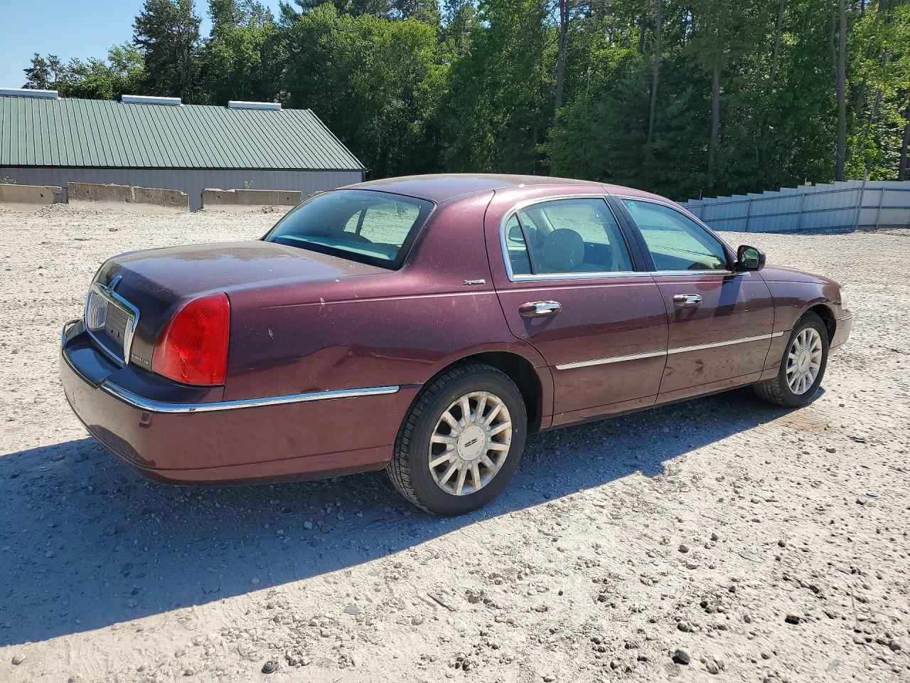 Lincoln Towncar Signature