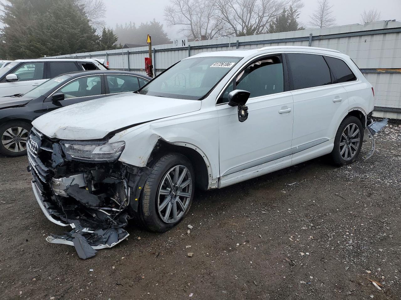 Salvage Audi Q7 Image