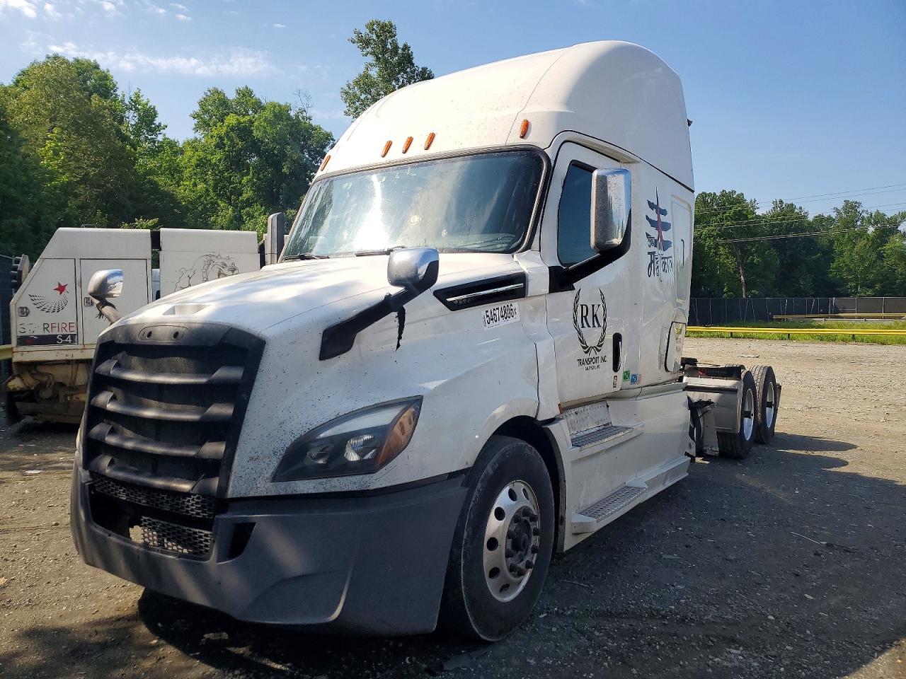 Freightliner Cascadia 126