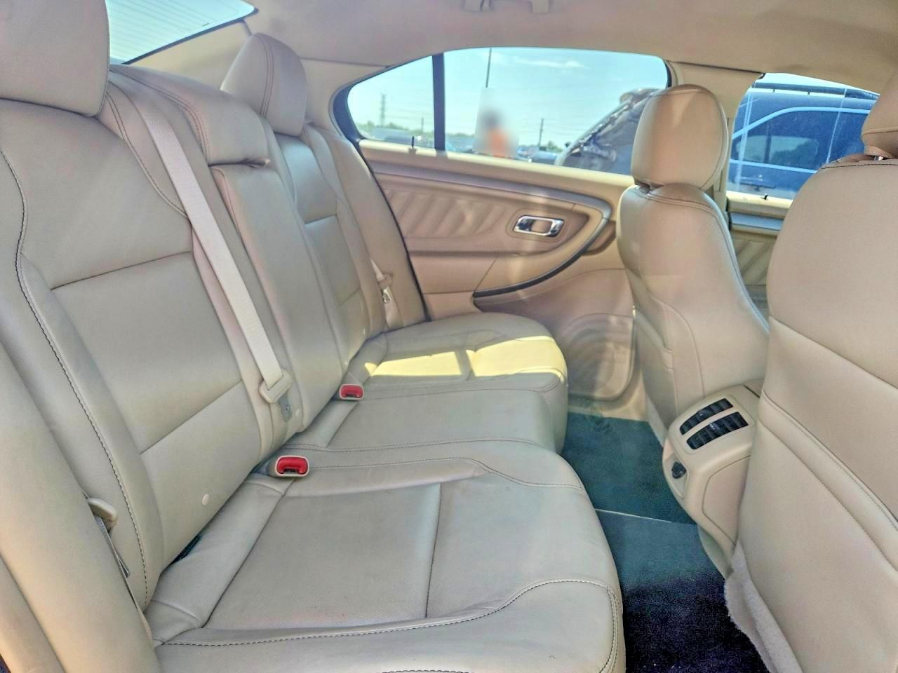 Ford Taurus Sel