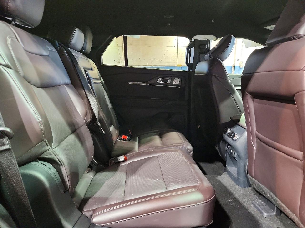 Ford Explorer Platinum