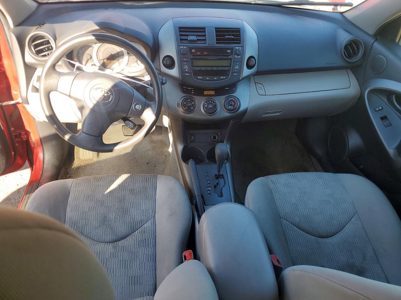 Toyota RAV4 Base