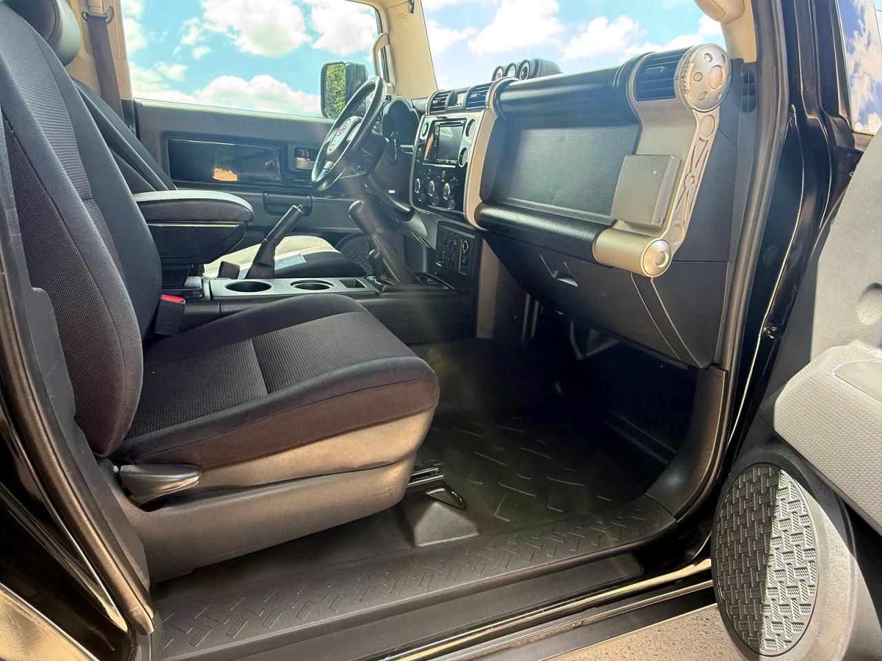 Toyota FJ Cruiser Base