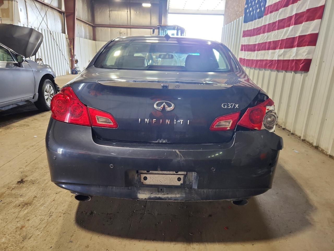 INFINITI G37 X
