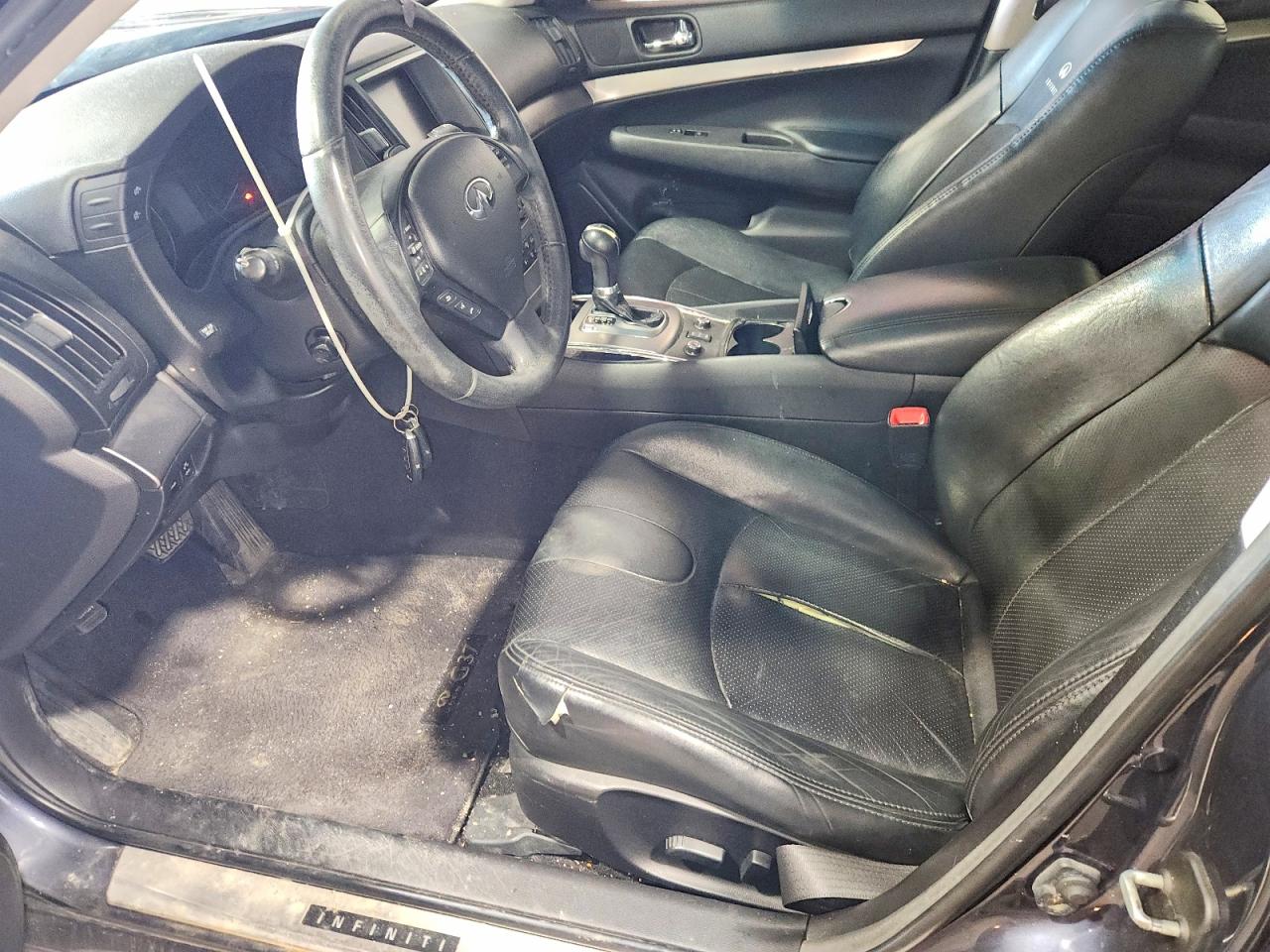 INFINITI G37 X