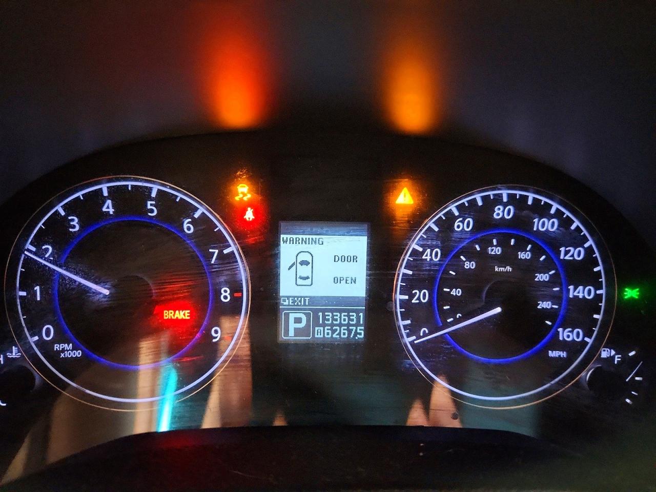 INFINITI G37 X