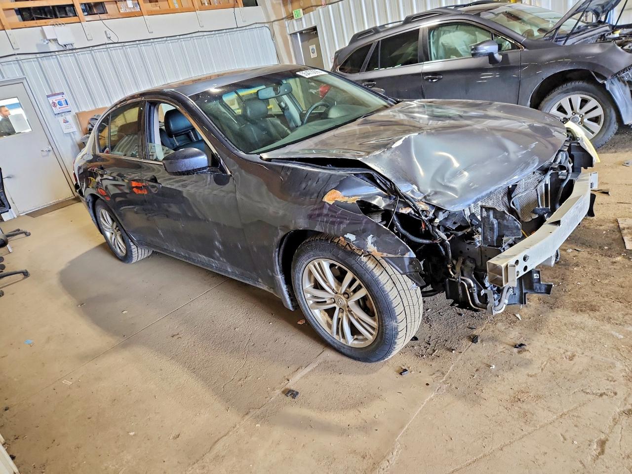 INFINITI G37 X