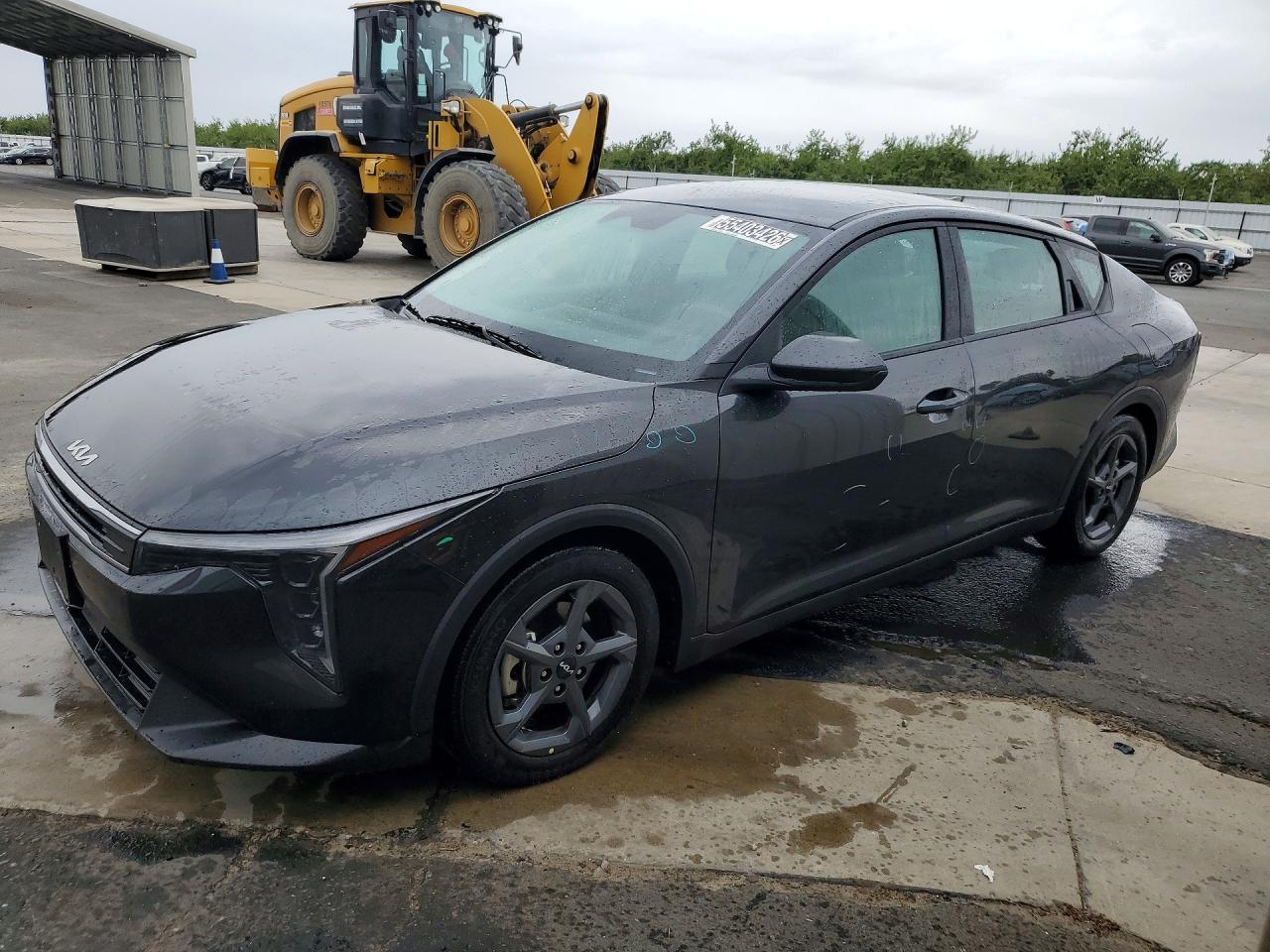 Salvage Kia K4 Image