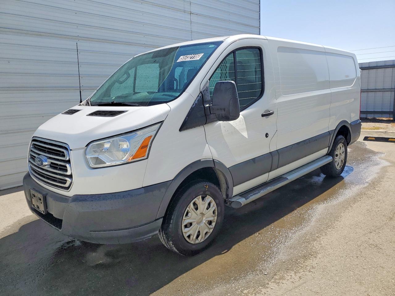 Salvage Ford Transit Image