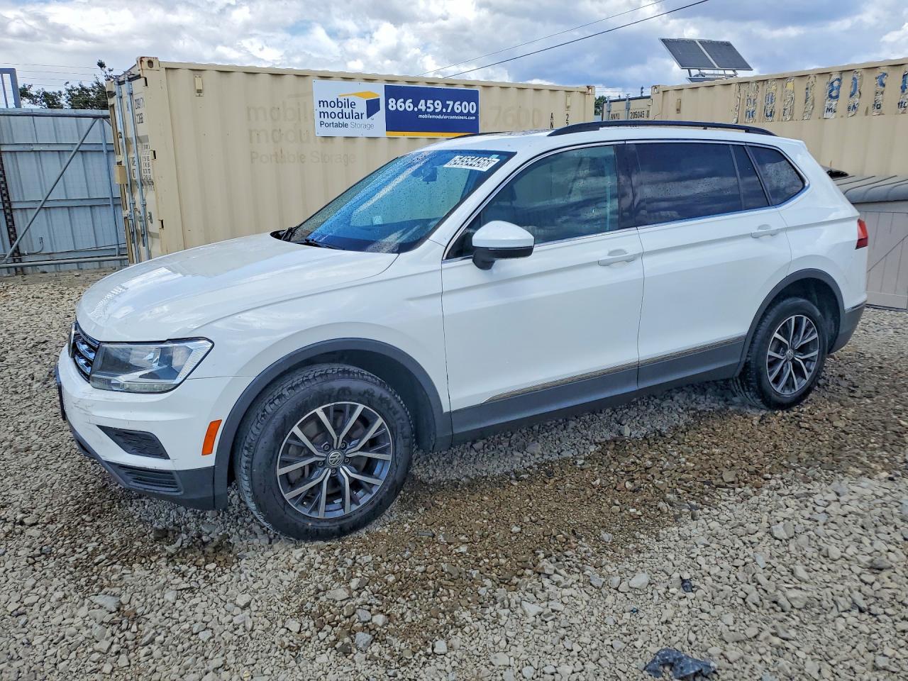Salvage Volkswagen Tiguan Image