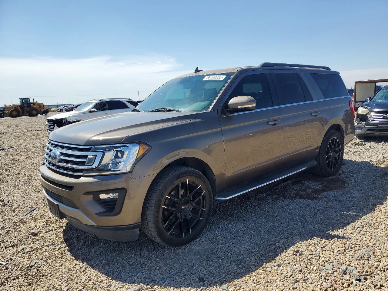 Salvage Ford Expedition Image