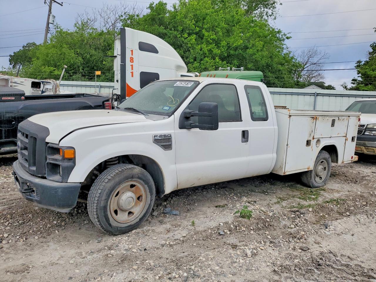 Salvage Ford F-250 Image