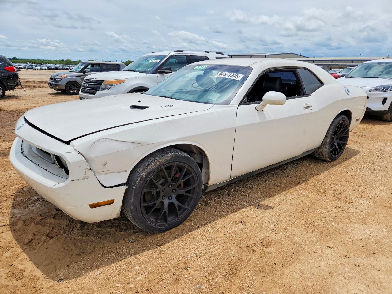 Salvage Dodge Challenger Image