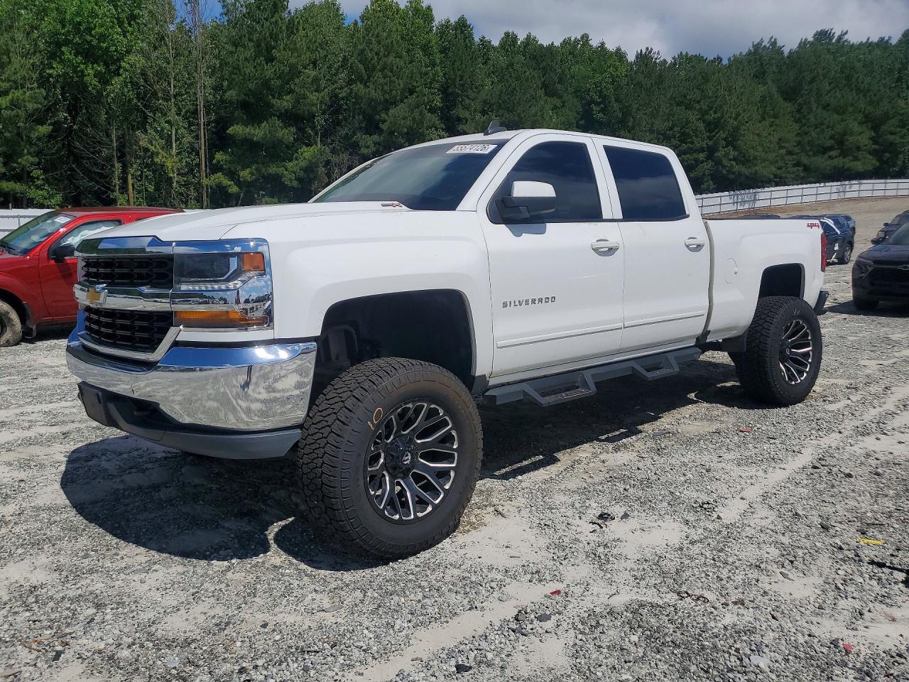 Salvage Chevrolet Silverado Image