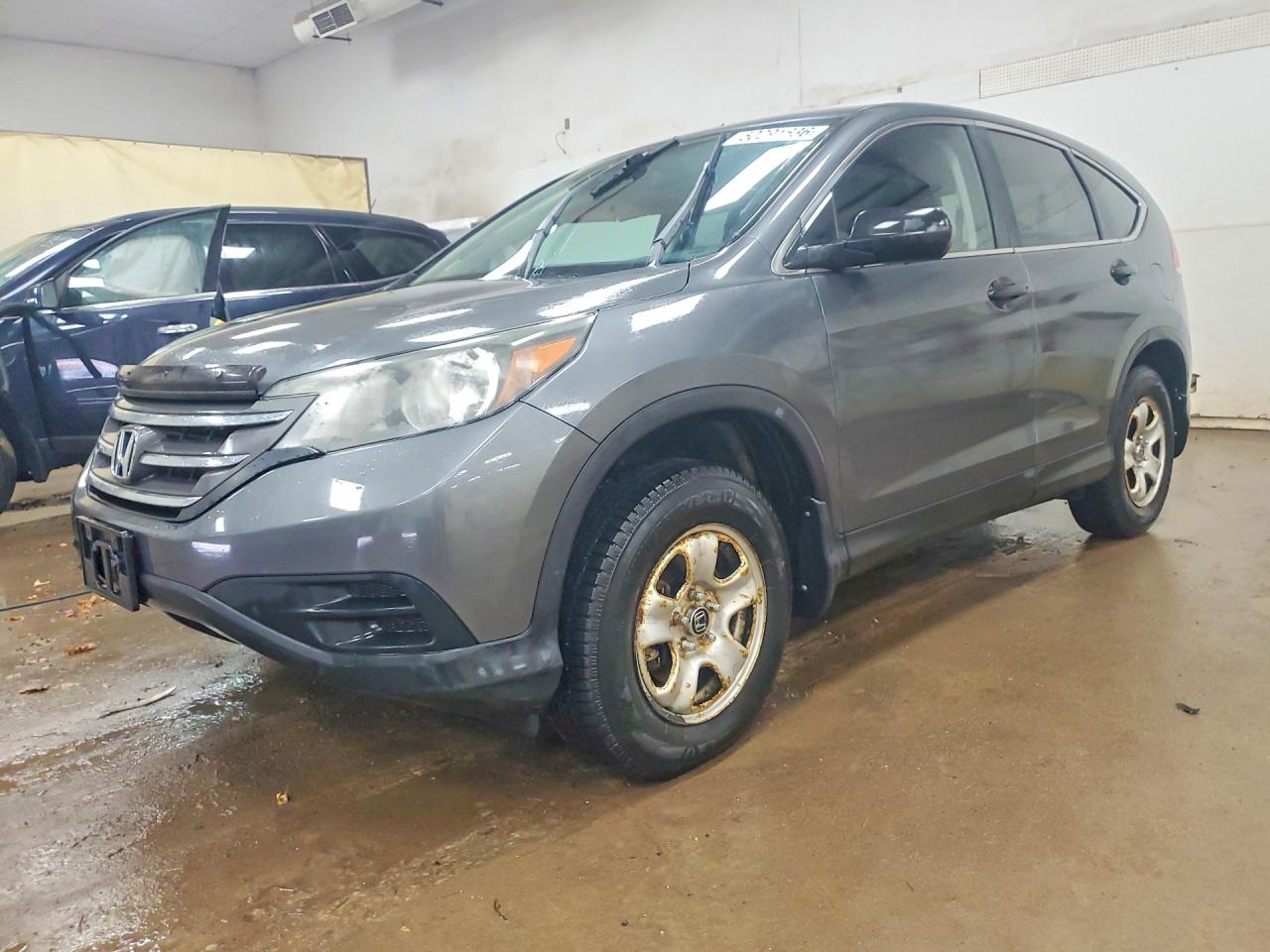 Salvage Honda Crv Image