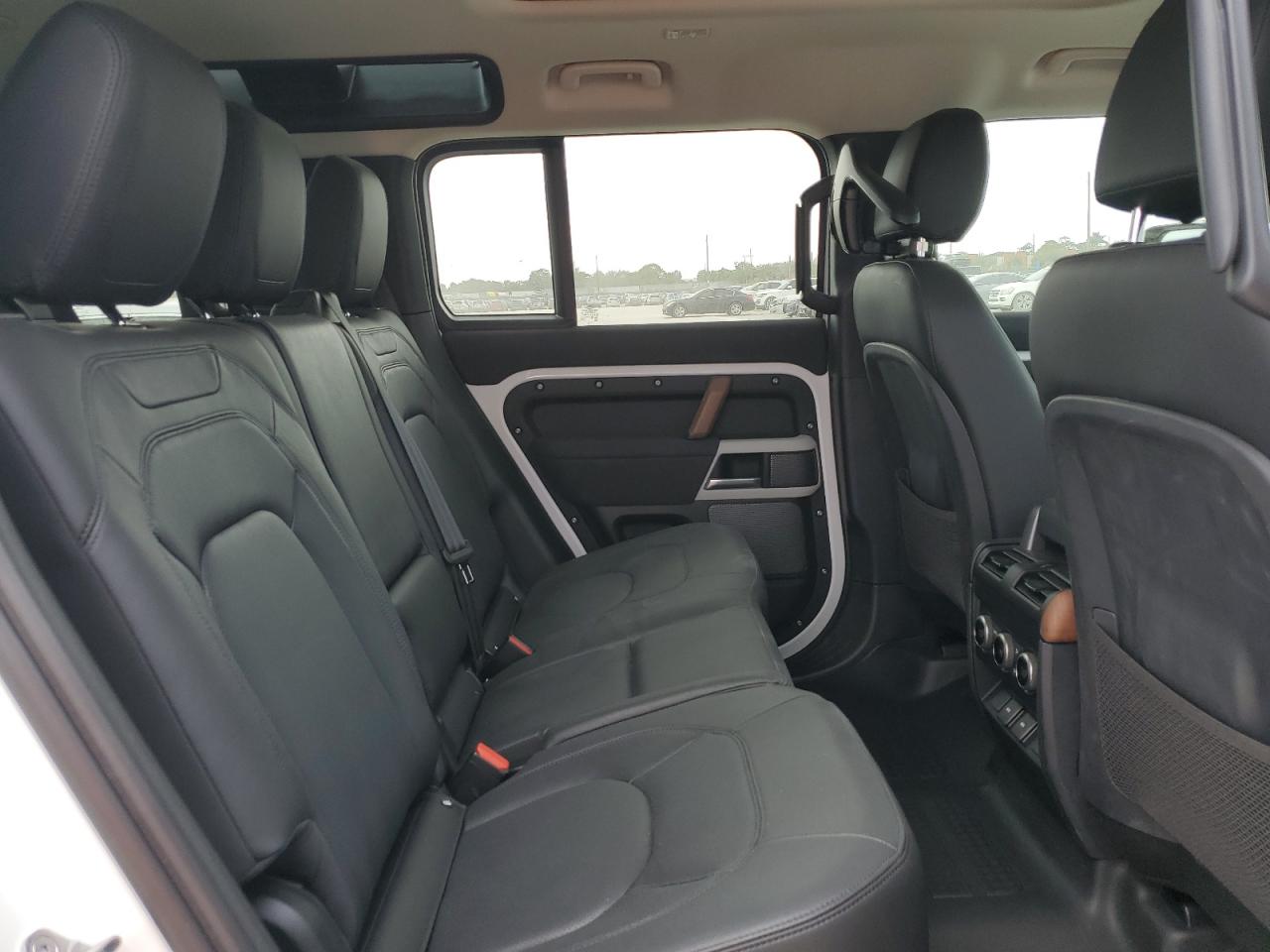 Land Rover Defender 110 Se
