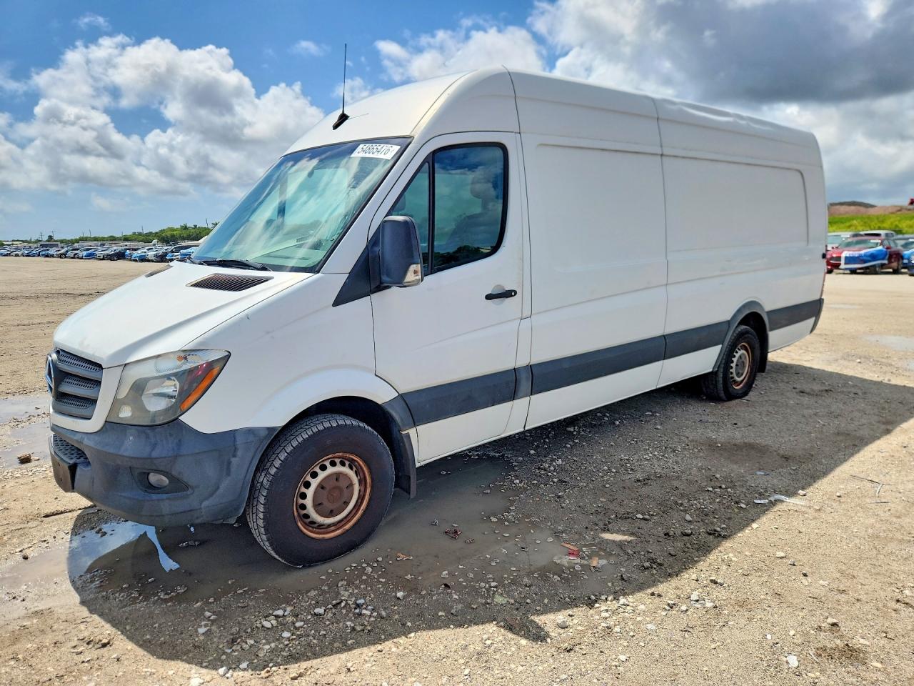 Salvage Mercedes-Benz Sprinter Image
