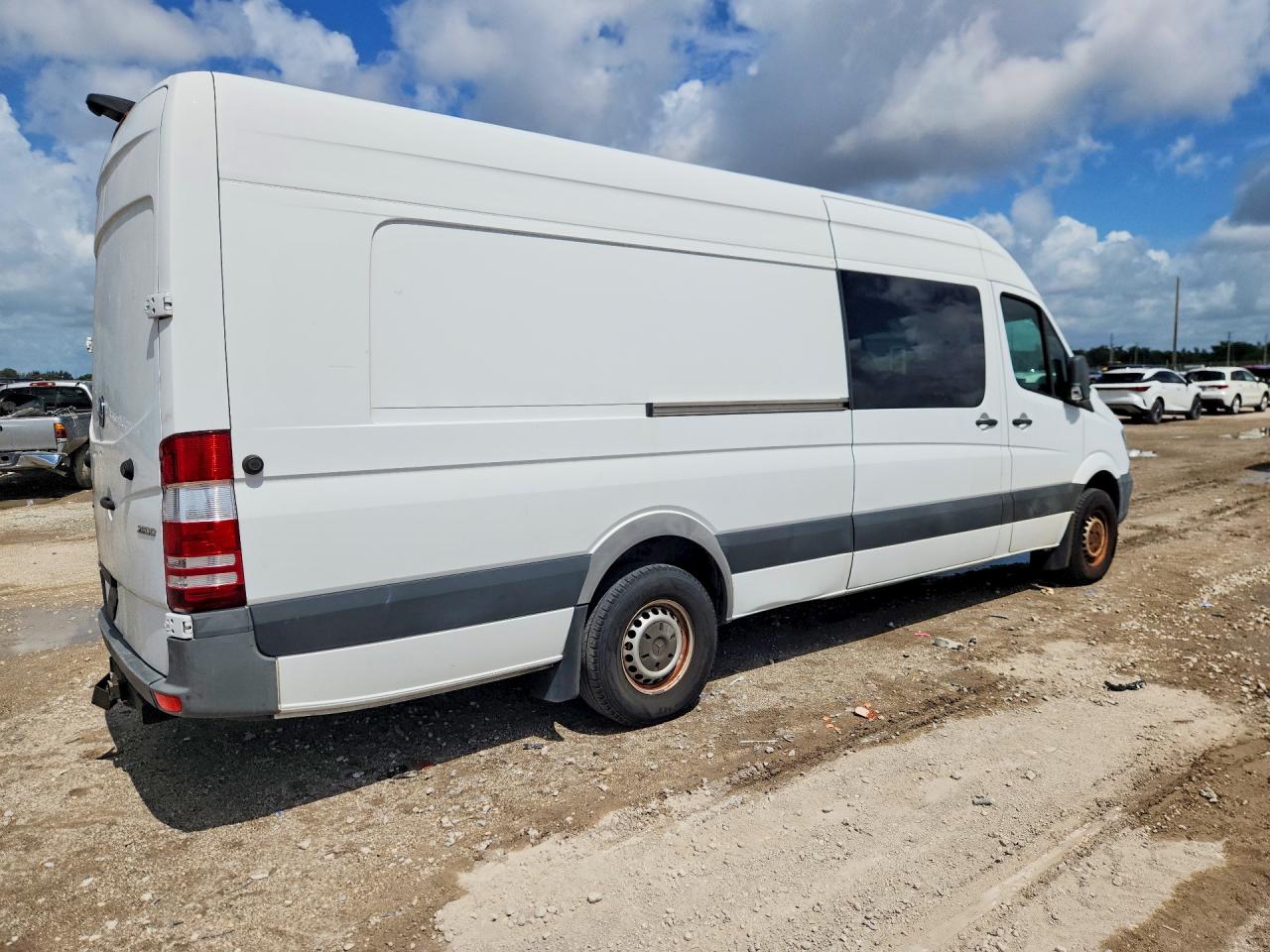 Mercedes-Benz Sprinter 2500