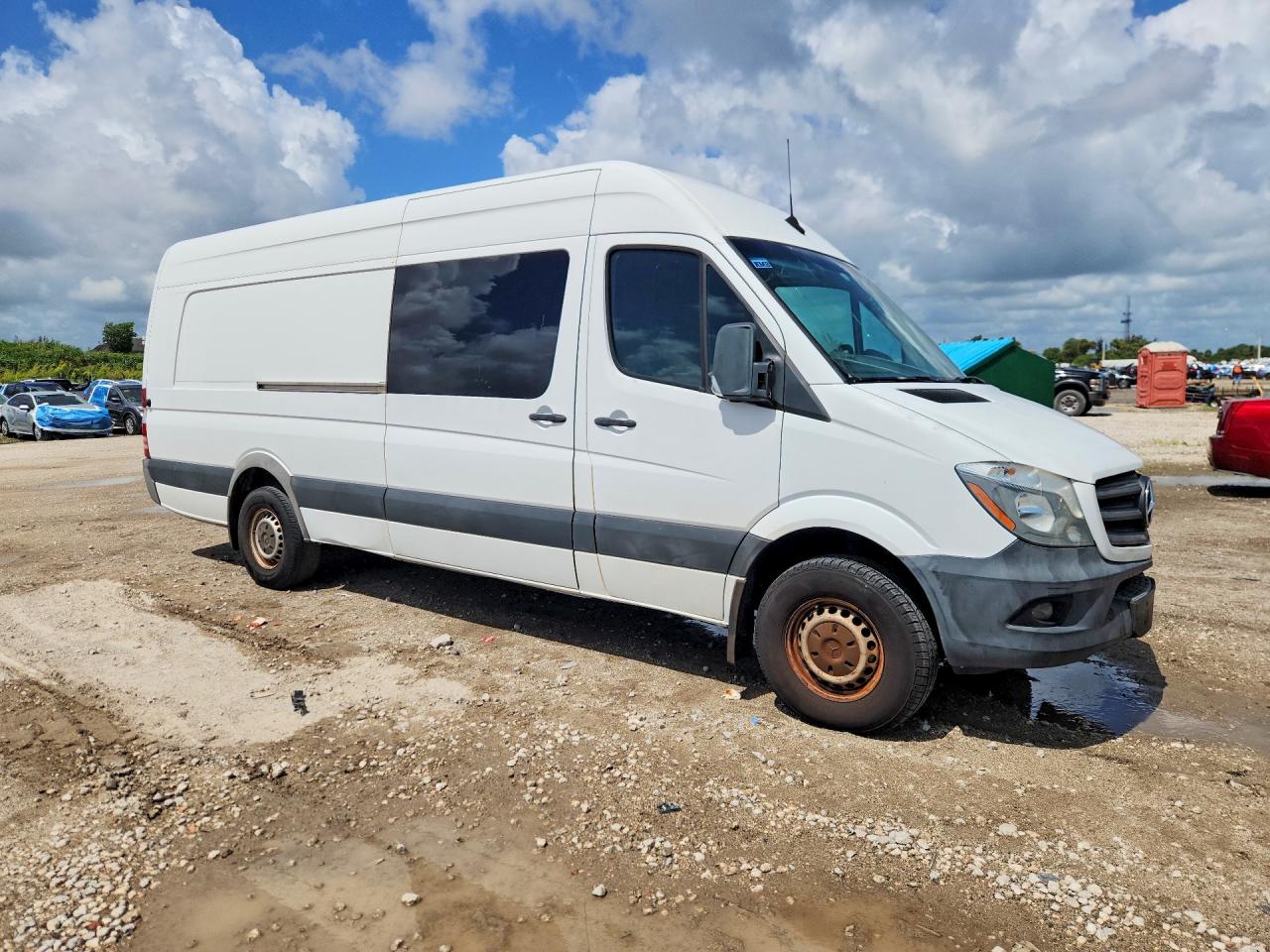 Mercedes-Benz Sprinter 2500