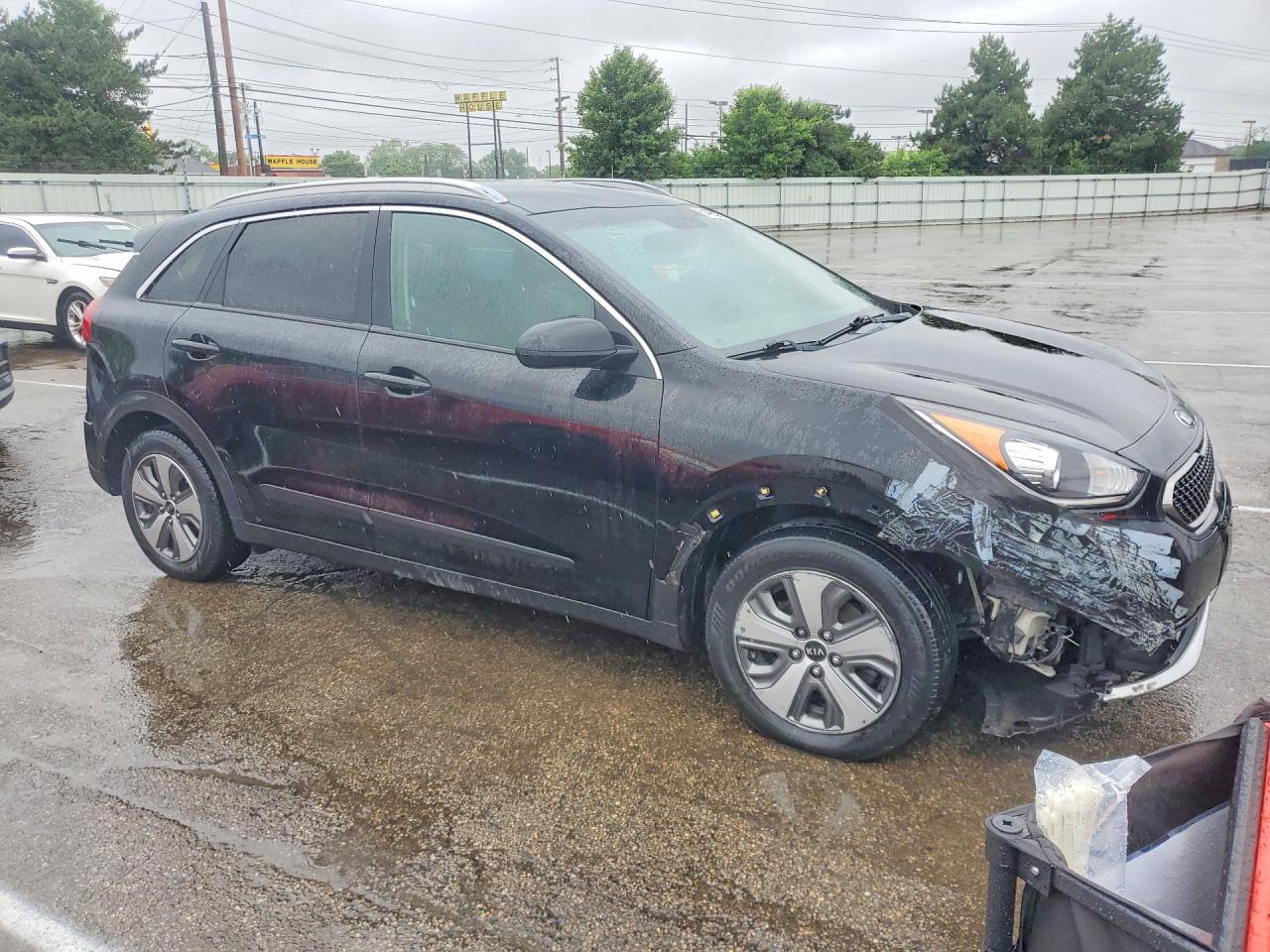 Kia Niro Lx