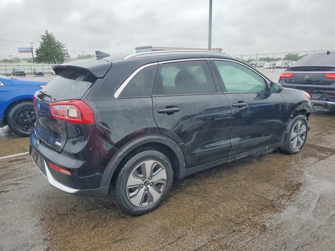 Kia Niro Lx