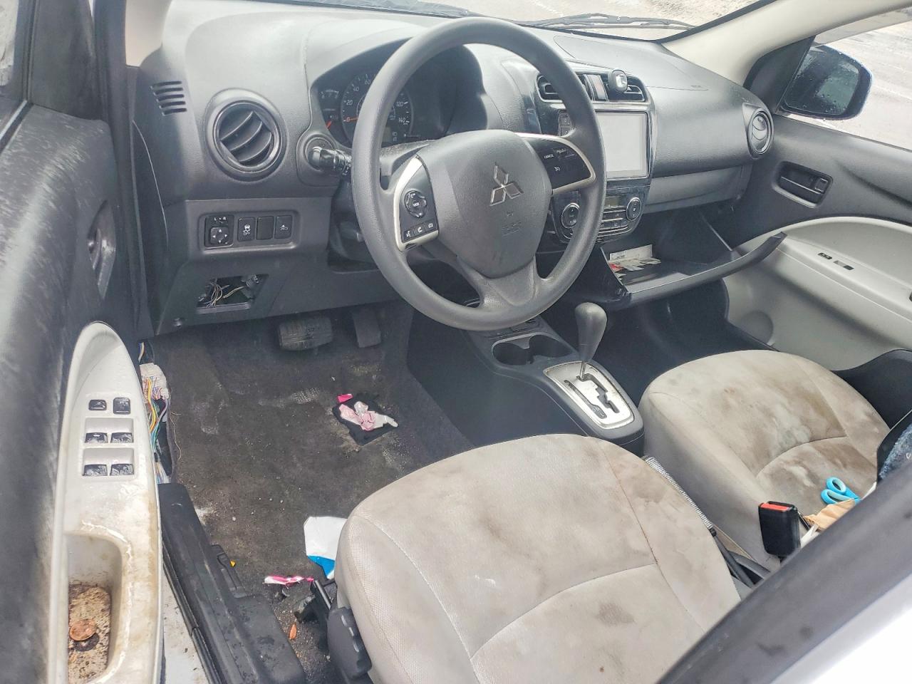Mitsubishi Mirage G4 Es