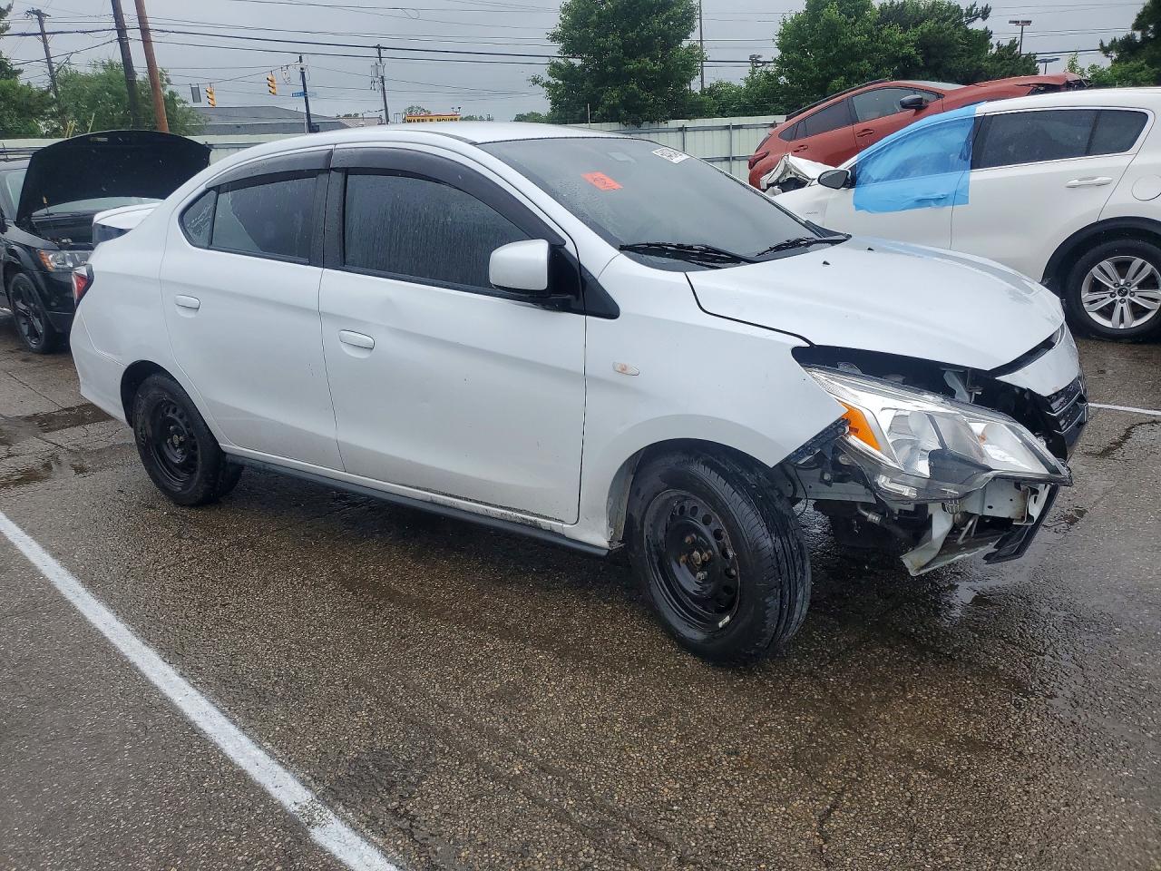 Mitsubishi Mirage G4 Es
