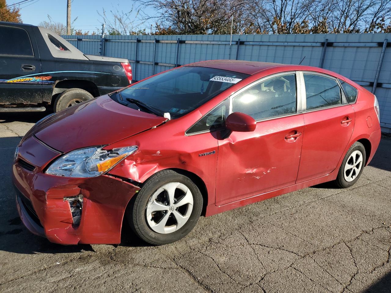 Salvage Toyota Prius Image