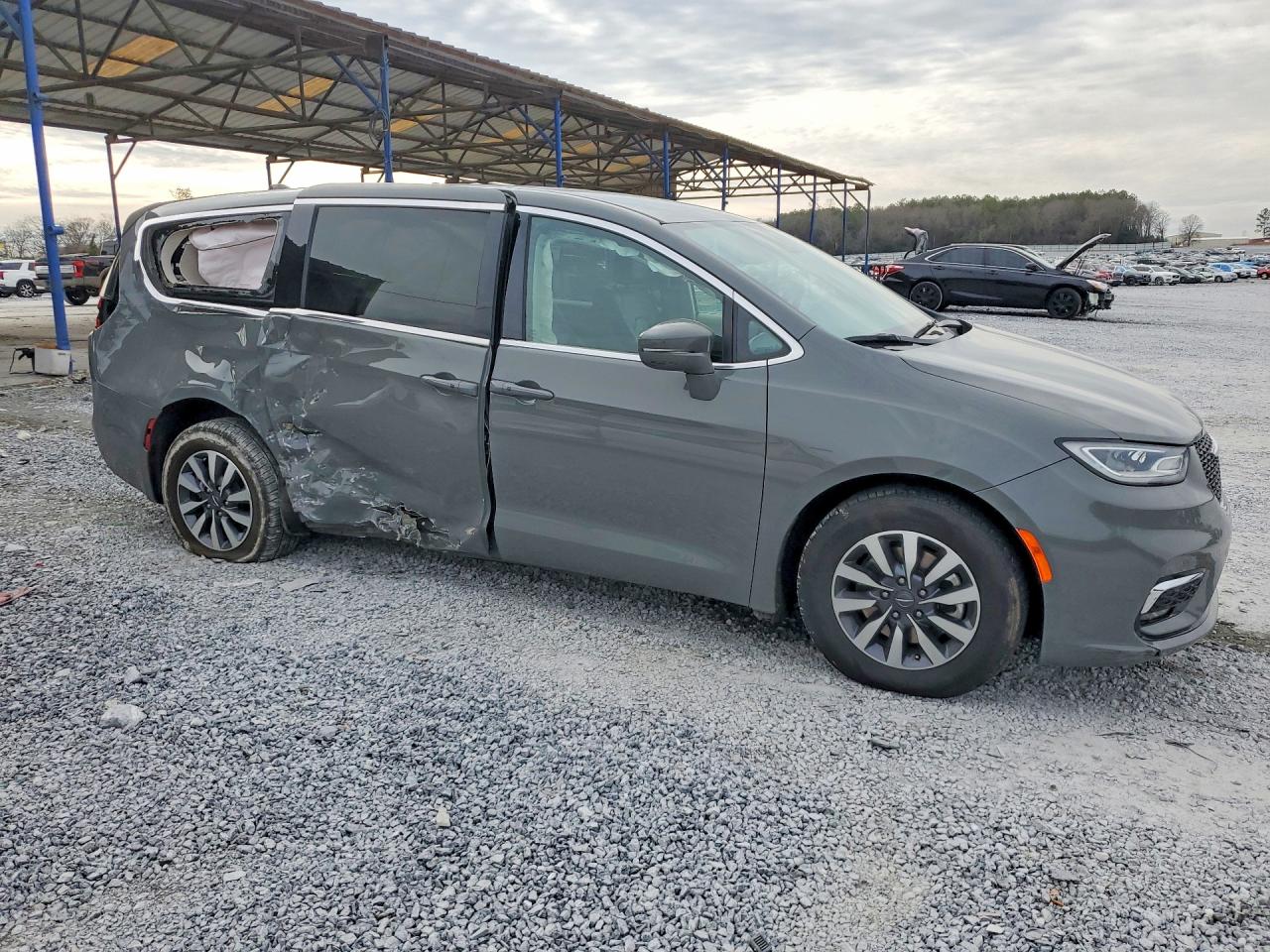 Chrysler Pacifica Hybrid Touring L